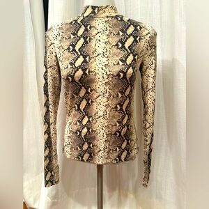 Snake print top